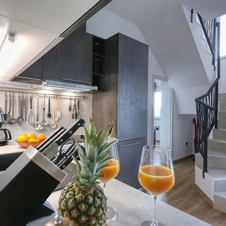 Villa Tri Palme With Heated Pool Vrsi