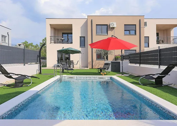 Tri Palme With Heated Pool * Vrsi
