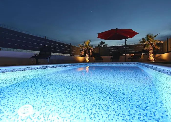 Tri Palme With Heated Pool Vrsi