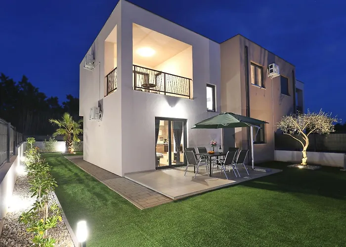 Tri Palme With Heated Pool Villa