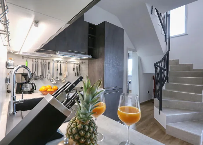 Villa Tri Palme With Heated Pool Vrsi