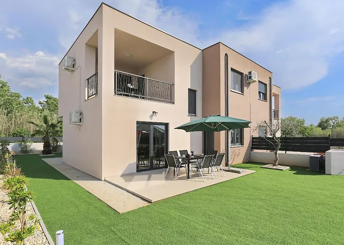 Villa Tri Palme With Heated Pool Vrsi