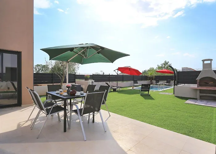 Tri Palme With Heated Pool * Vrsi