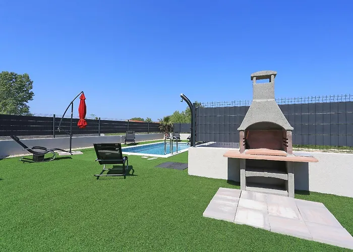 Tri Palme With Heated Pool *