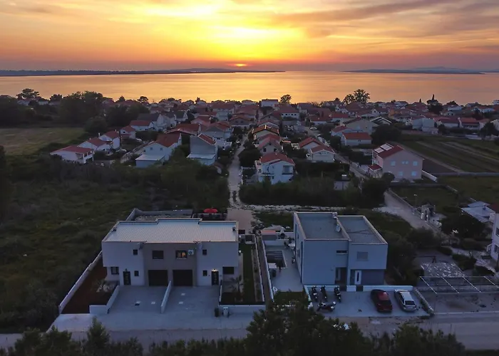 Villa Tri Palme With Heated Pool *