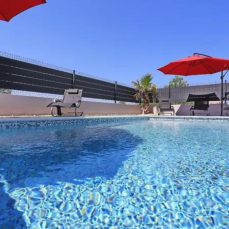 Tri Palme With Heated Pool *