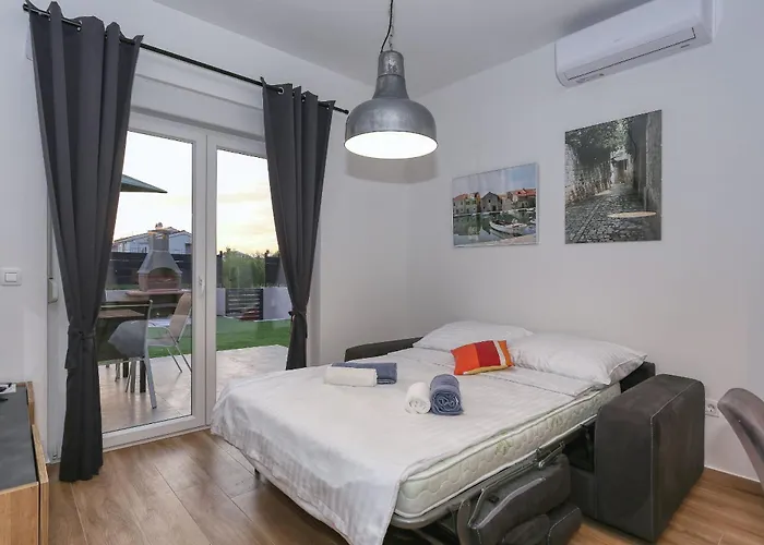 Tri Palme With Heated Pool